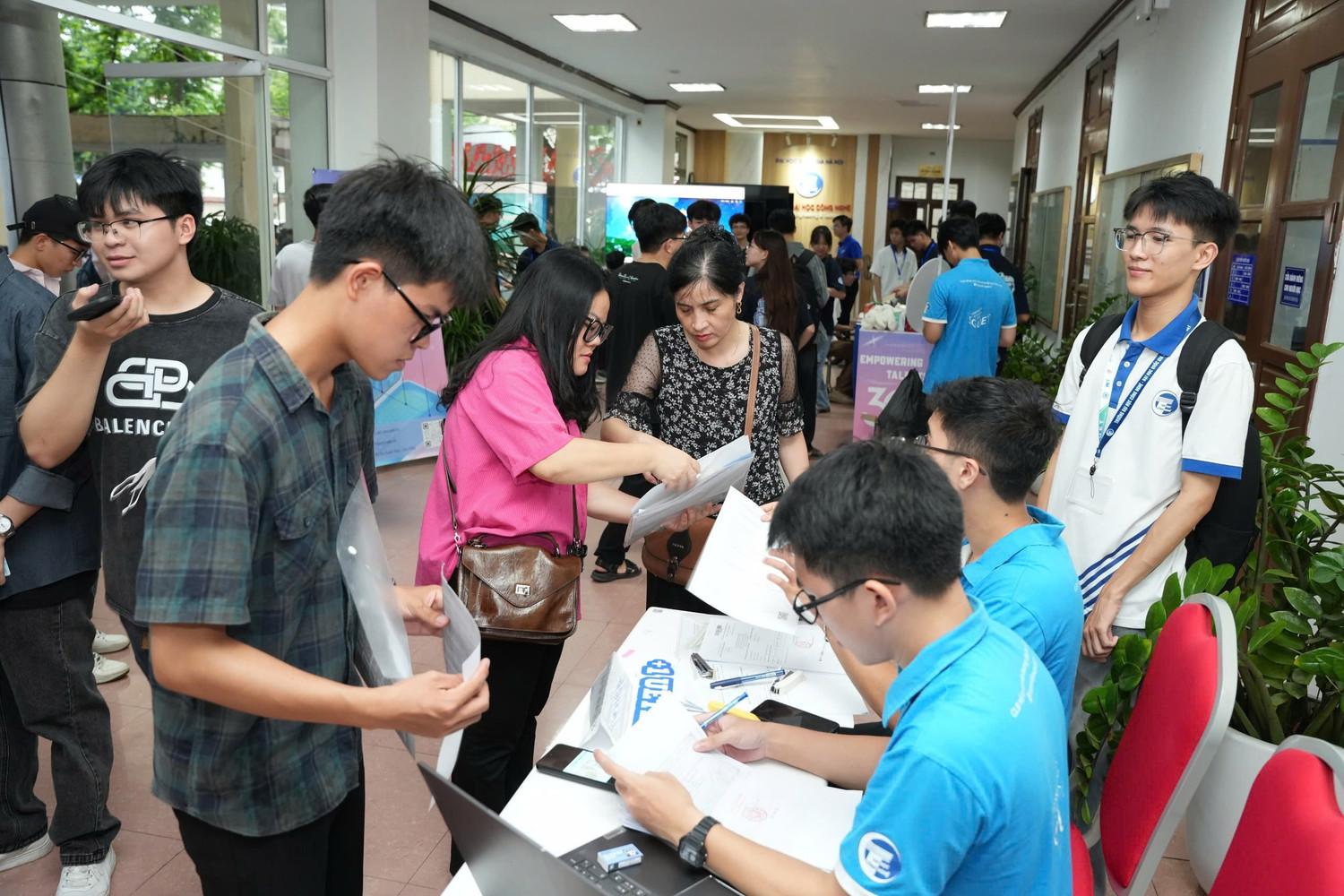 Thí sinh đặc biệt nhập học Trường Đại học Công nghệ, Đại học Quốc gia Hà Nội