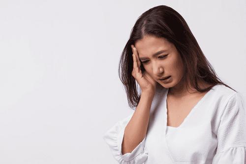 Chóng mặt là một trong các triệu chứng của lo lắng và cơn hoảng sợ