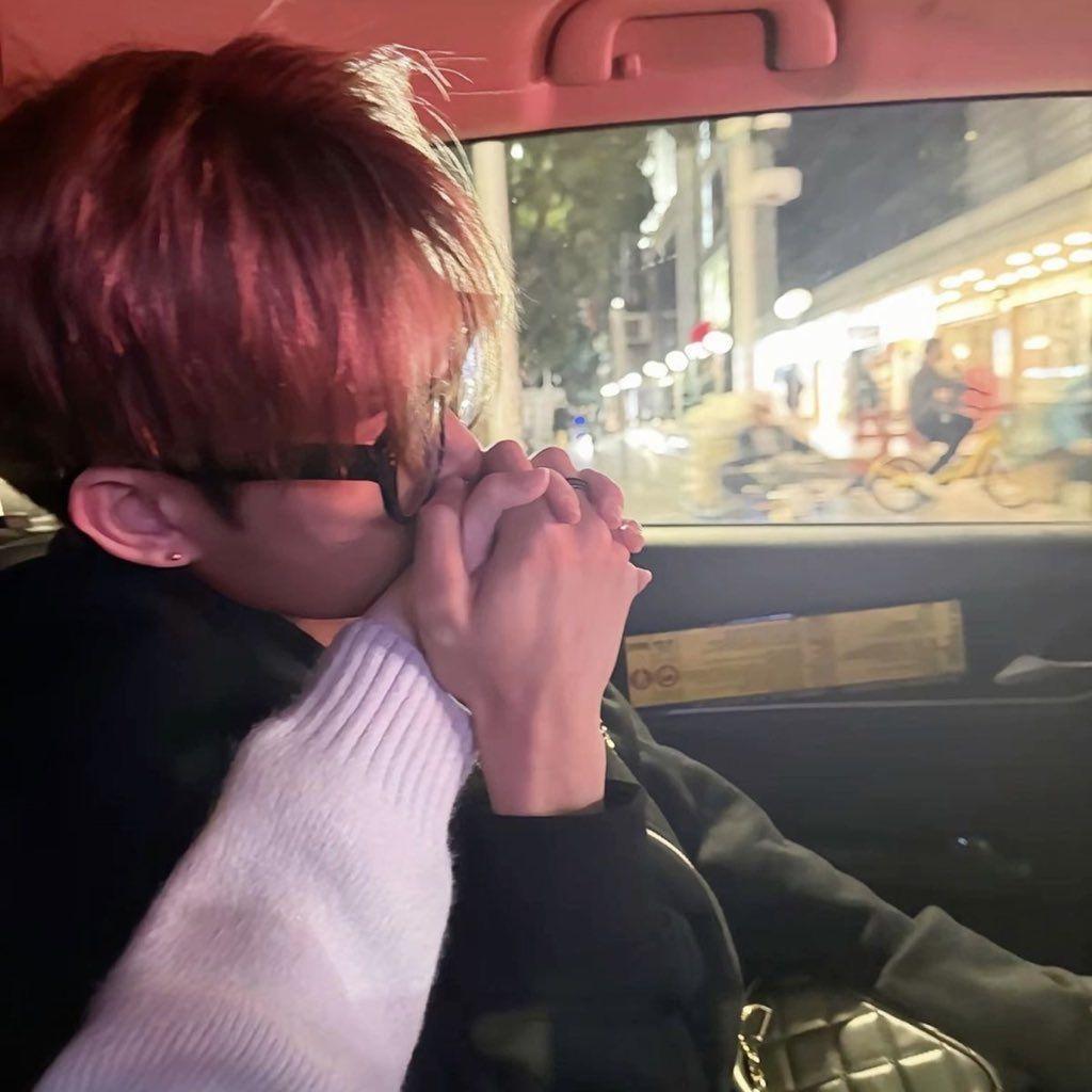 Chụp ảnh với người yêu giấu mặt giúp lưu lại dấu ấn đặc biệt