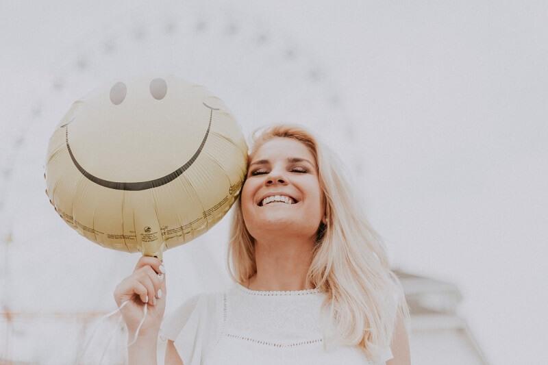 Bình tĩnh là gì? Gợi ý 10+ cách giữ bình tĩnh trong mọi tình huống