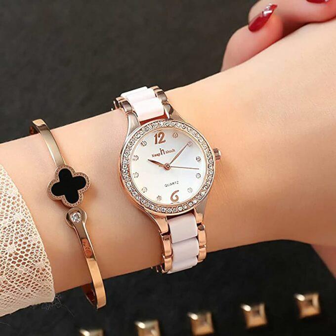 Khám phá Bracelet là gì trong đồng hồ đeo tay