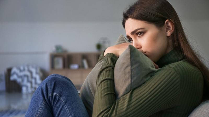 Buồn bã là gì? Sự khác biệt giữa trầm cảm và buồn bã như thế nào?