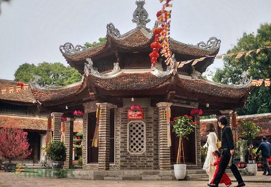 Những cap đi chùa, STT đi chùa đầu năm cầu bình an, cầu duyên hay nhất