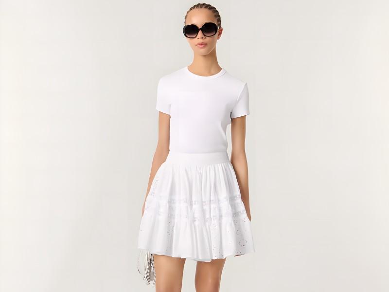 Cách phối đồ với chân váy trắng ngắn chuẩn đẹp cho mọi phong cách