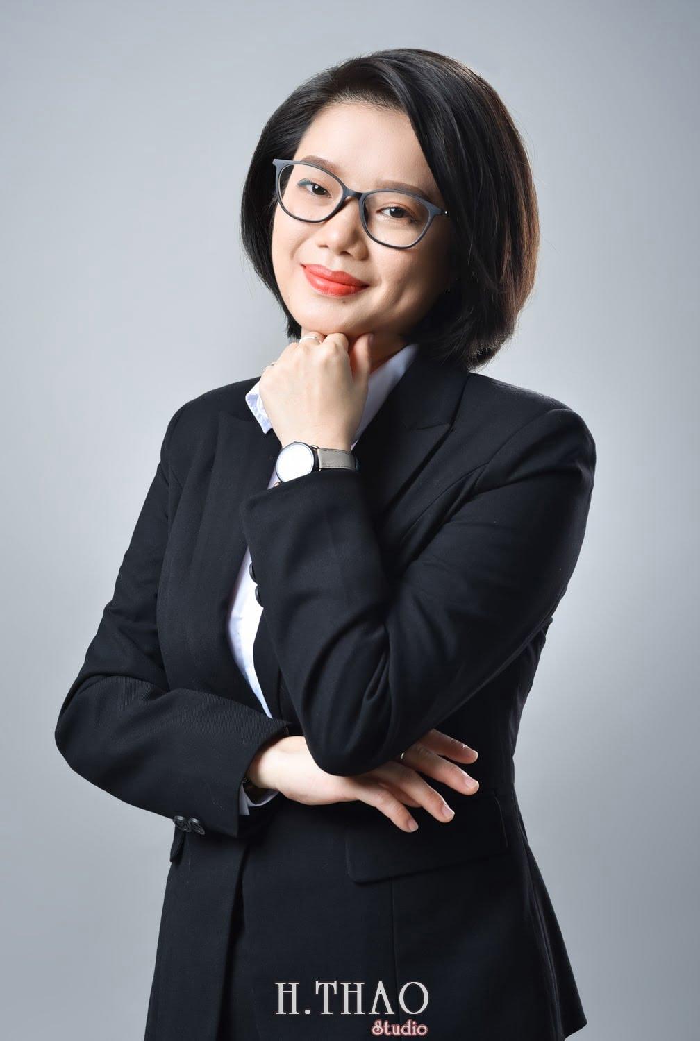 Anh 32 min - Dịch vụ chụp ảnh công sở đẹp, chuyên nghiệp tại TPHCM - HThao Studio