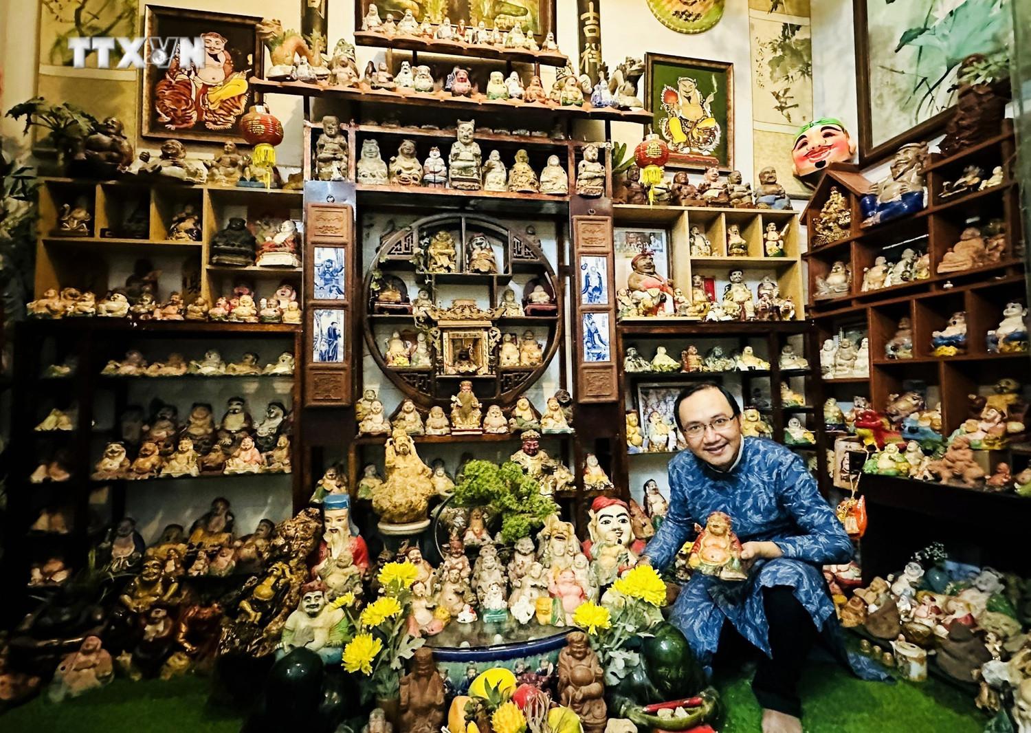 Nét đẹp văn hóa qua bộ sưu tập ông Địa của "ông đồ" Nguyễn Hiếu Tín