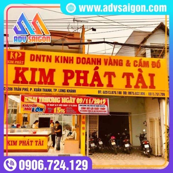 Bảng Hiệu Nền Vàng Chữ Đỏ