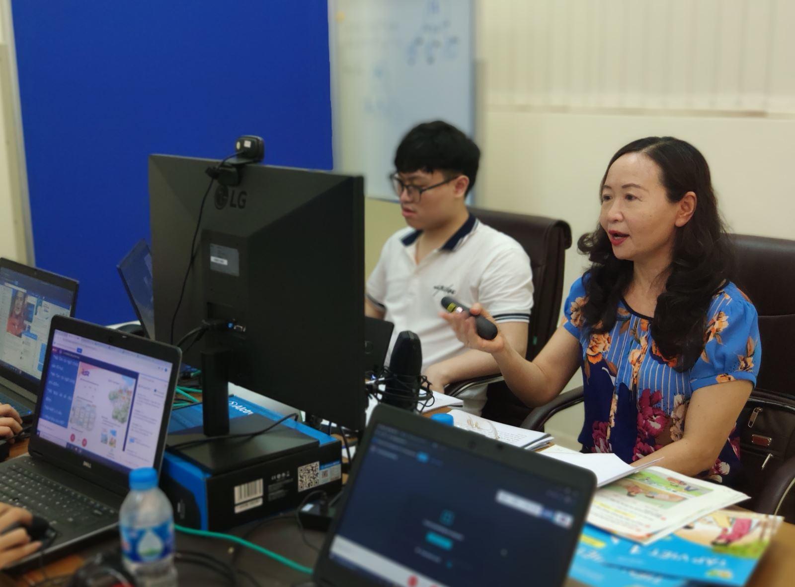 NXB Giáo dục Việt Nam đẩy mạnh công tác tập huấn SGK mới