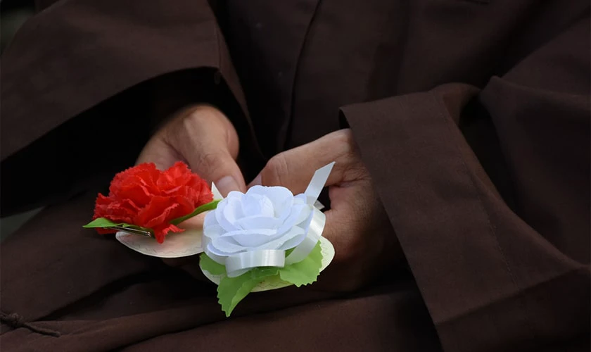 Tổng hợp thơ Vu Lan báo hiếu ý nghĩa, xúc động nhất 2025