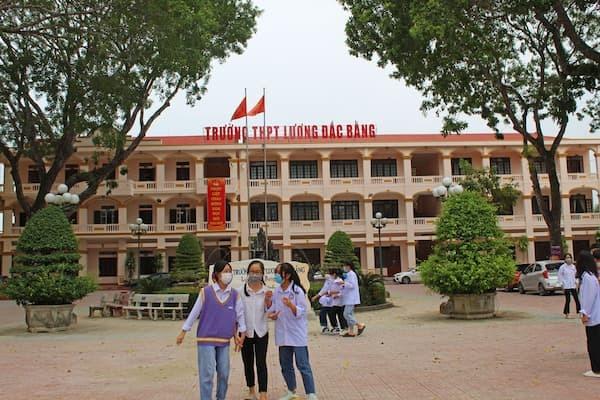 Đánh giá Trường THPT Lương Đắc Bằng - Thanh Hóa có tốt không?