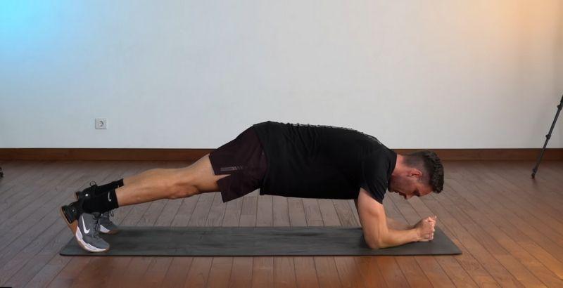 bài tập cơ bụng 6 múi học sinh plank hold