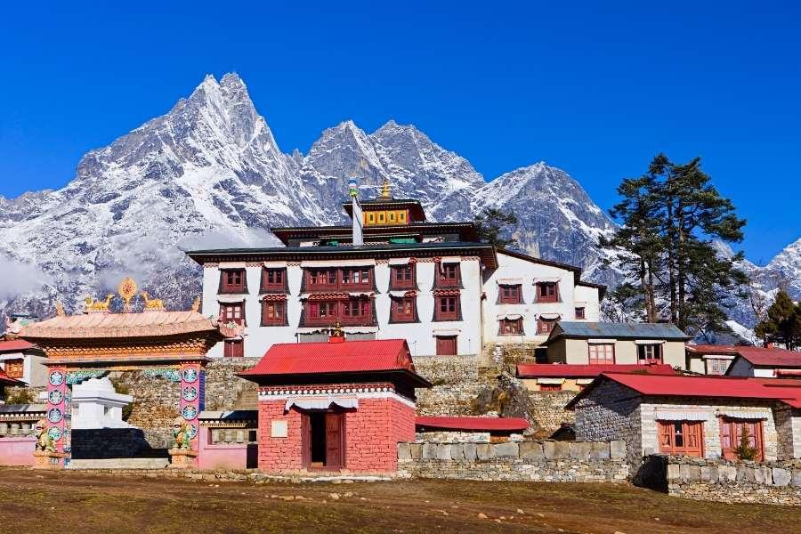 Bí Ẩn Về Những Tu Viện Treo Leo Trên Vách Núi Ở Nepal