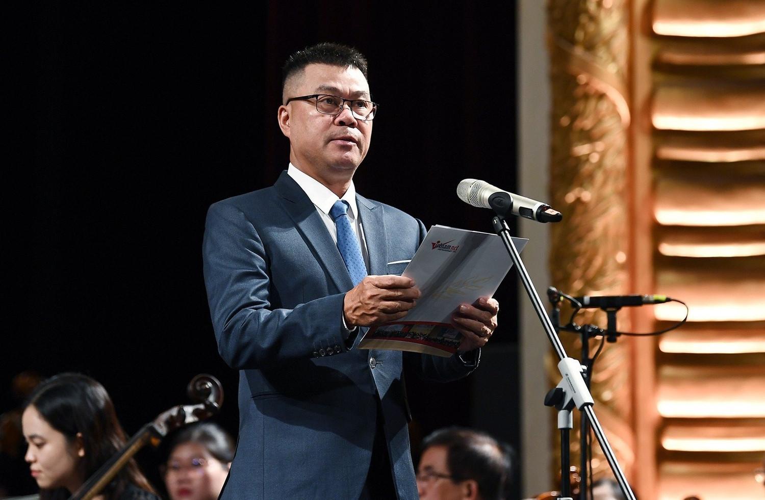 Tổng Biên tập báo VietNamNet Nguyễn Văn Bá phát biểu tại chương trình. (Ảnh: Ban Tổ chức)