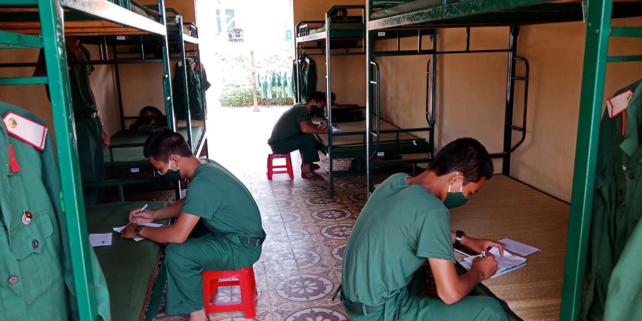 Thư tay - một cách gửi yêu thương của bộ đội