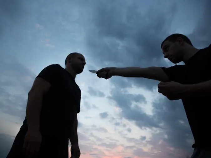 Giải thích ý nghĩa câu nói ‘Chưa đỗ ông nghè đã đe hàng tổng’ dạy điều gì?