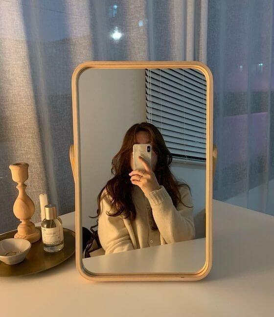 10 cách chụp ảnh trước gương thu hút triệu like