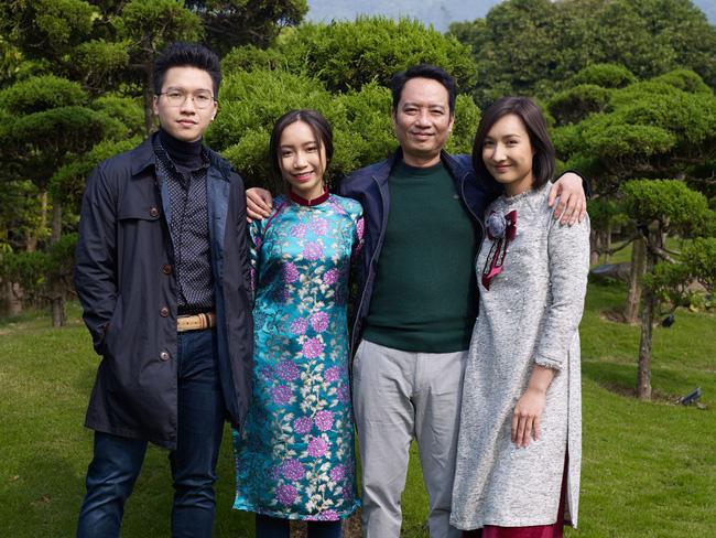 Chân dung Mỹ Anh - con gái diva Mỹ Linh: Táo bạo khoe vòng 3 ở tuổi 19, đanh đá trong mắt chị gái "cùng cha khác mẹ"