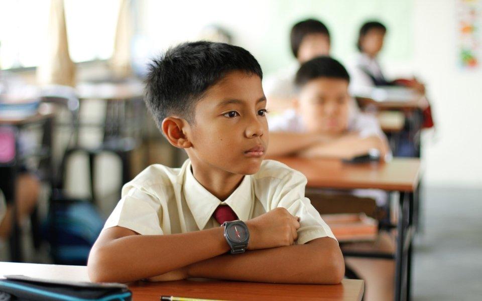 Phân biệt góc kề nhau, góc bù nhau và góc kề bù toán lớp 7