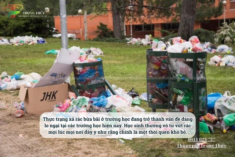Giảm xả rác bừa bãi ở trường học bằng cách lắp đặt thùng rác
