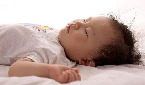 Thiểu năng tuyến giáp ảnh hưởng tới sự phát triển của cơ thể, đặc biệt là não.