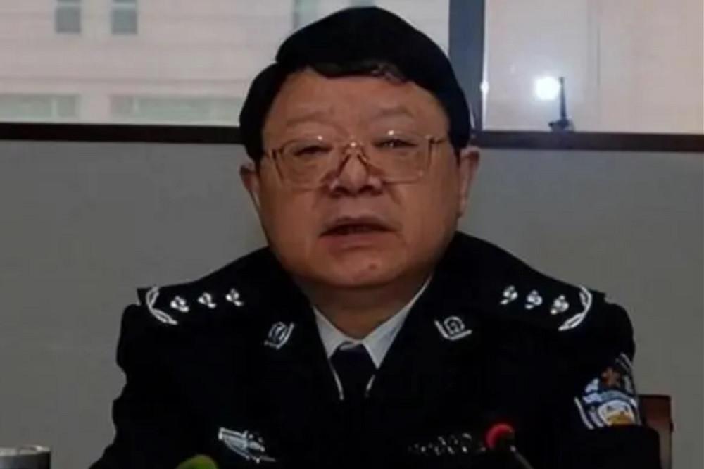 Hành trình sa ngã của quan lớn cảnh sát Trung Quốc mê gái trẻ, thích tiền ‘bẩn’