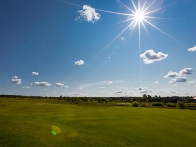 Giải thích ý nghĩa tục ngữ 'Mau sao thì nắng vắng sao thì mưa'