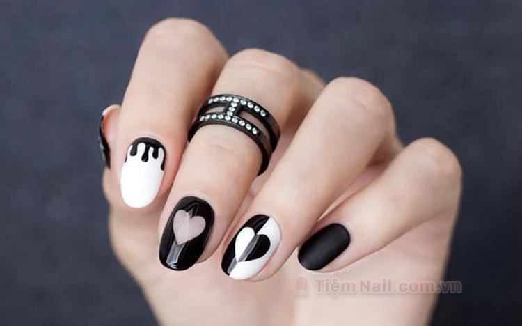 50+ Mẫu nail đen trắng cute đẹp nhất 2025