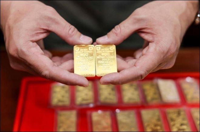 Giá vàng hôm nay (1-8): Vàng miếng SJC giảm, vàng thế giới tăng nhẹ