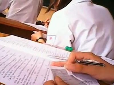 Giáo viên khổ sở với phổ cập giáo dục