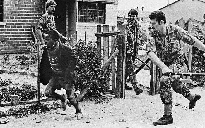 Sự Hình Thành Cộng Hòa Nam Phi: Cột Mốc Chấm Dứt Chế Độ Phân Biệt Chủng Tộc