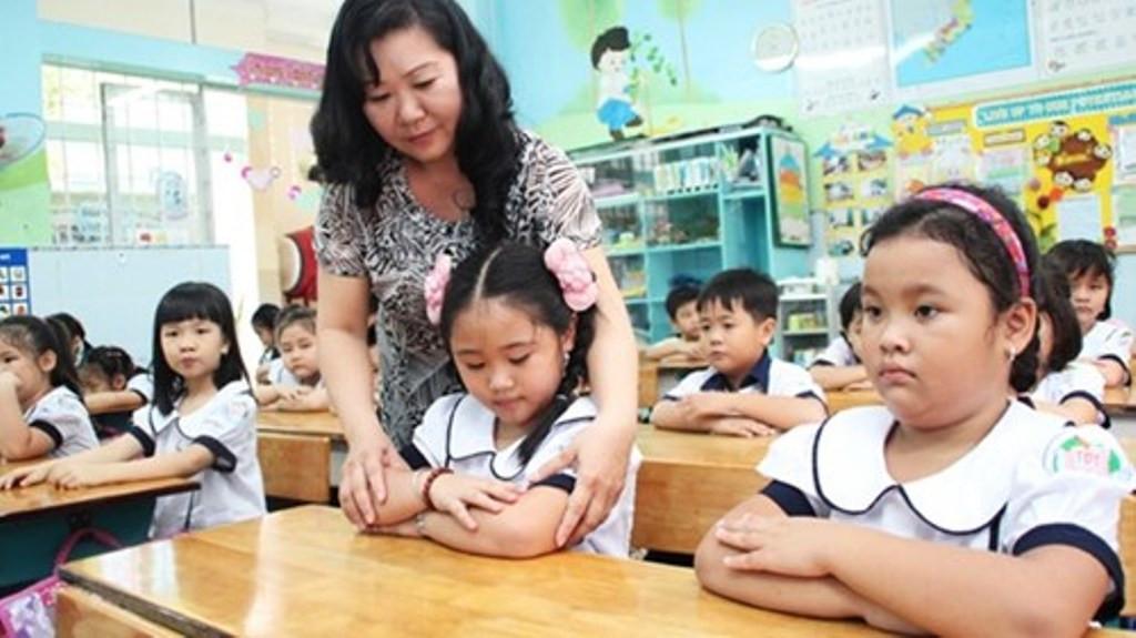 Vì sao phụ huynh cứ “sốt xình xịch” chuyện học trước khi vào lớp 1?