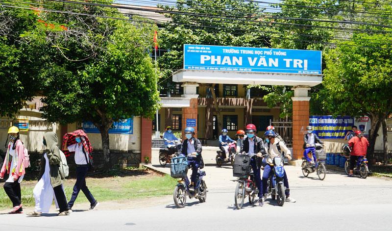 Tự hào ngôi trường mang tên Phan Văn Trị