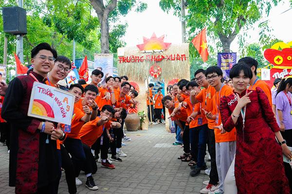 Trang Trí Cổng Trại Tết Và Những Điều Bạn Nên Biết