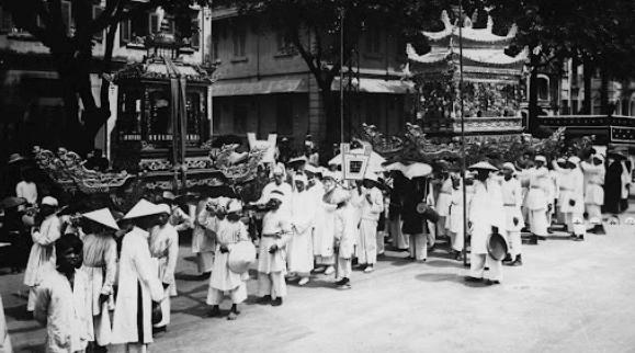 Tóm tắt bài Hạnh phúc của một tang gia