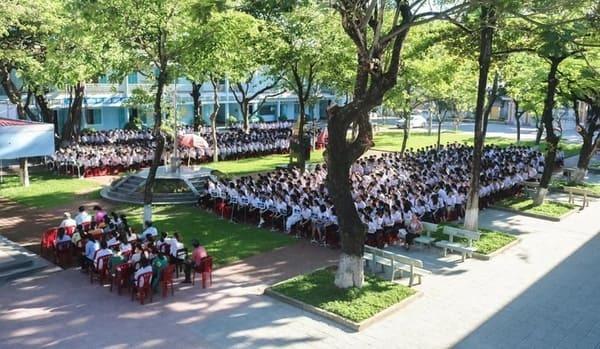 Đánh Giá Trường THPT Nguyễn Huệ- Huế Có Tốt Không?