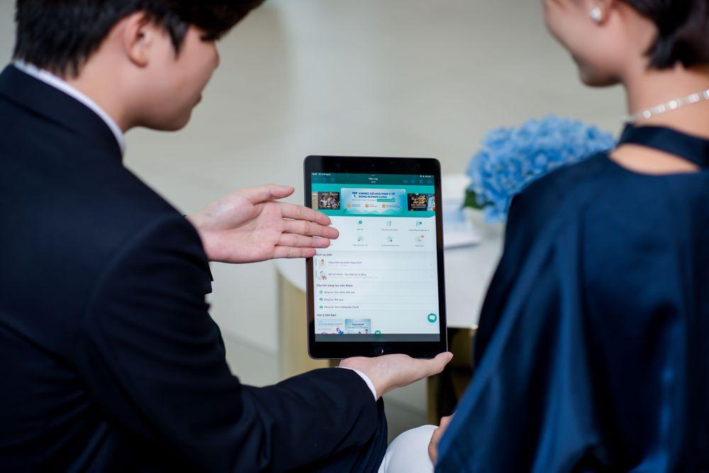 Bài tập 10 phút chống thoái hóa đốt sống cổ cho dân văn phòng