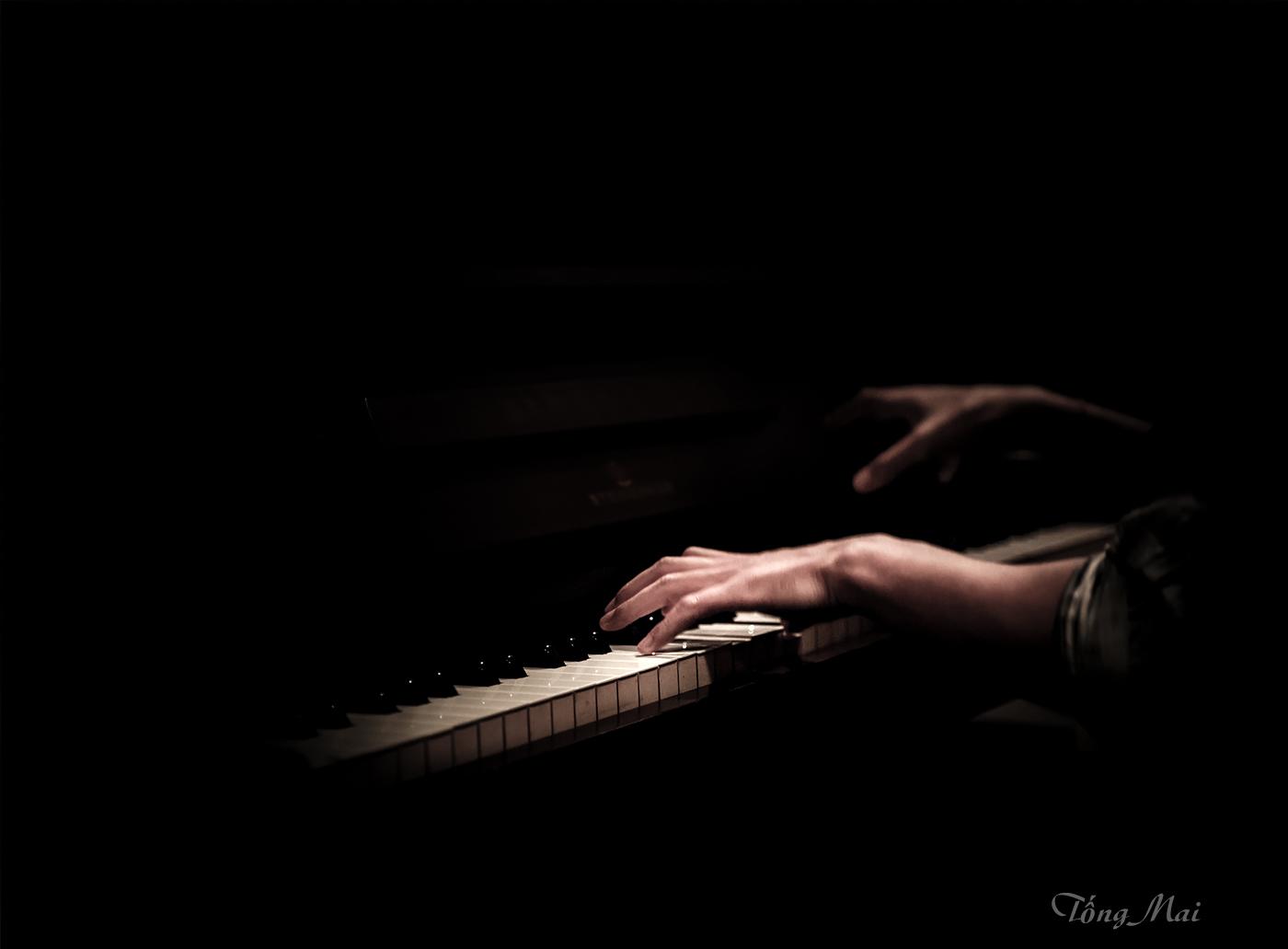 Bên Đời Hiu Quạnh: Lòng chợt bình yên mà sao buồn thế – Nguyên Huệ