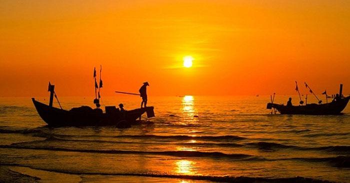 Văn mẫu lớp 12: Dàn ý phân tích tác phẩm Chiếc thuyền ngoài xa (10 mẫu + Sơ đồ tư duy)                                   Dàn ý Chiếc thuyền ngoài xa