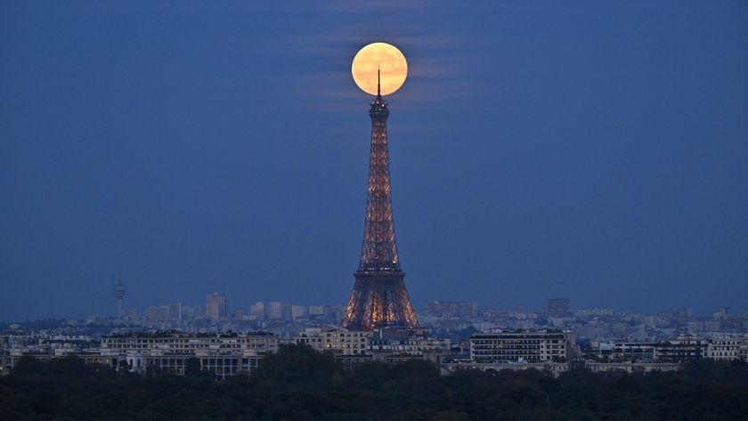 stages of the total lunar eclipse show the moon turn a progressively red colour.