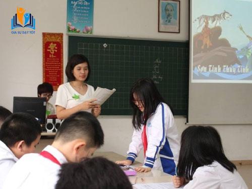 8 Thầy cô dạy Văn online nổi tiếng nên học ai?