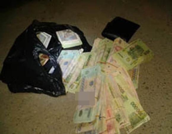 Nhặt được tiền rơi: Đừng vội cất giữ, làm ngay cách này để biến tiền thành lộc, nhân đôi tài vận