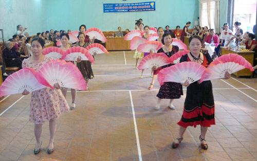 Tổ liên gia thắm nghĩa, đượm tình