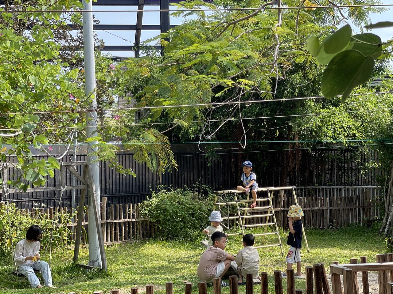 Câu chuyện khi ba mẹ vắng nhà