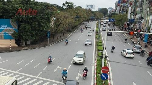 Phân biệt lỗi đi sai làn và không chấp hành biển báo, vạch kẻ đường