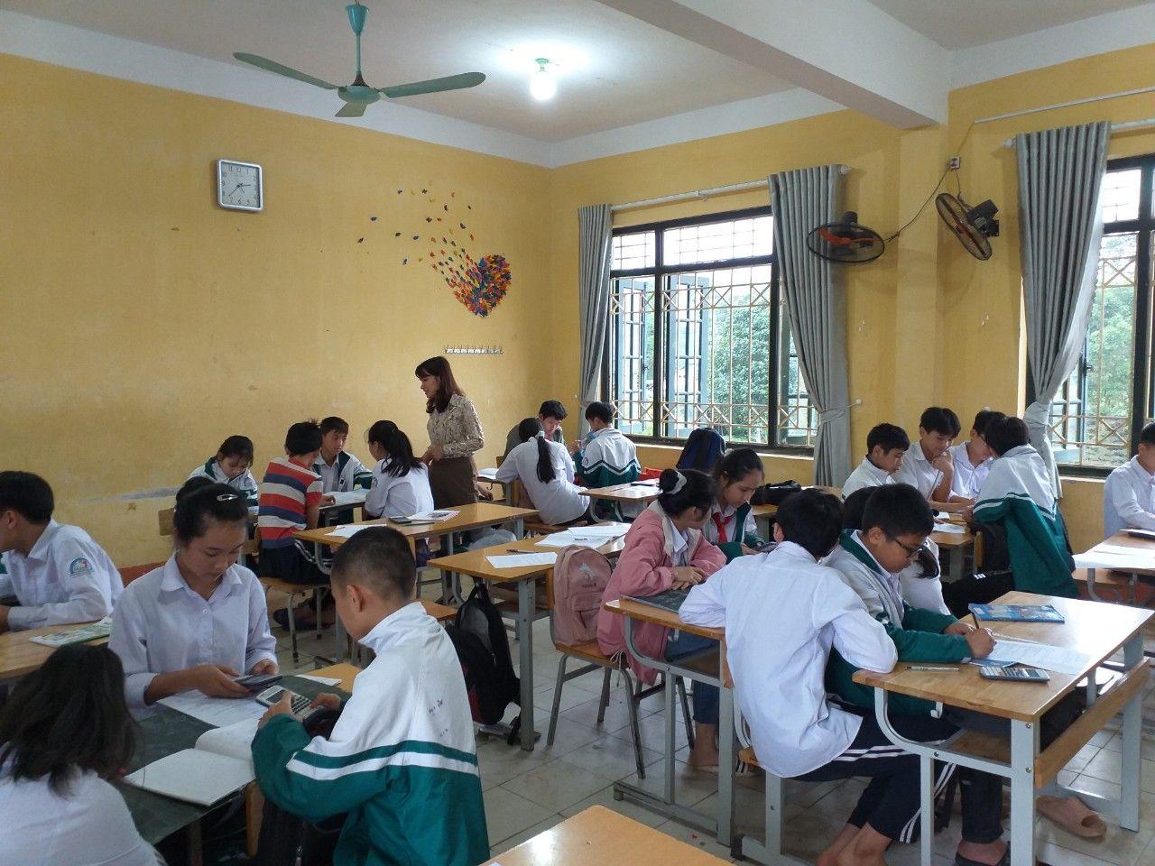 Giúp học sinh lớp 8 làm tốt dạng toán về phân thức đại số ở trường THCS Lục Ba