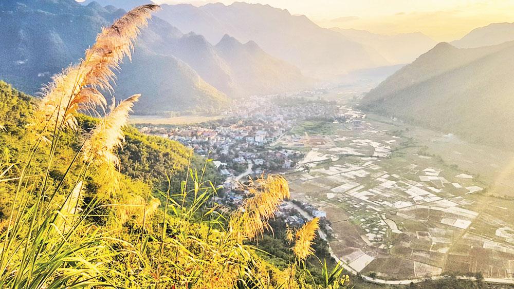 Địa danh Mường Hịch trong bài thơ "Tây Tiến"