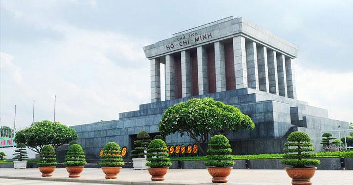 Bài thơ Viếng lăng Bác                               Viếng lăng Bác, sáng tác năm 1976
