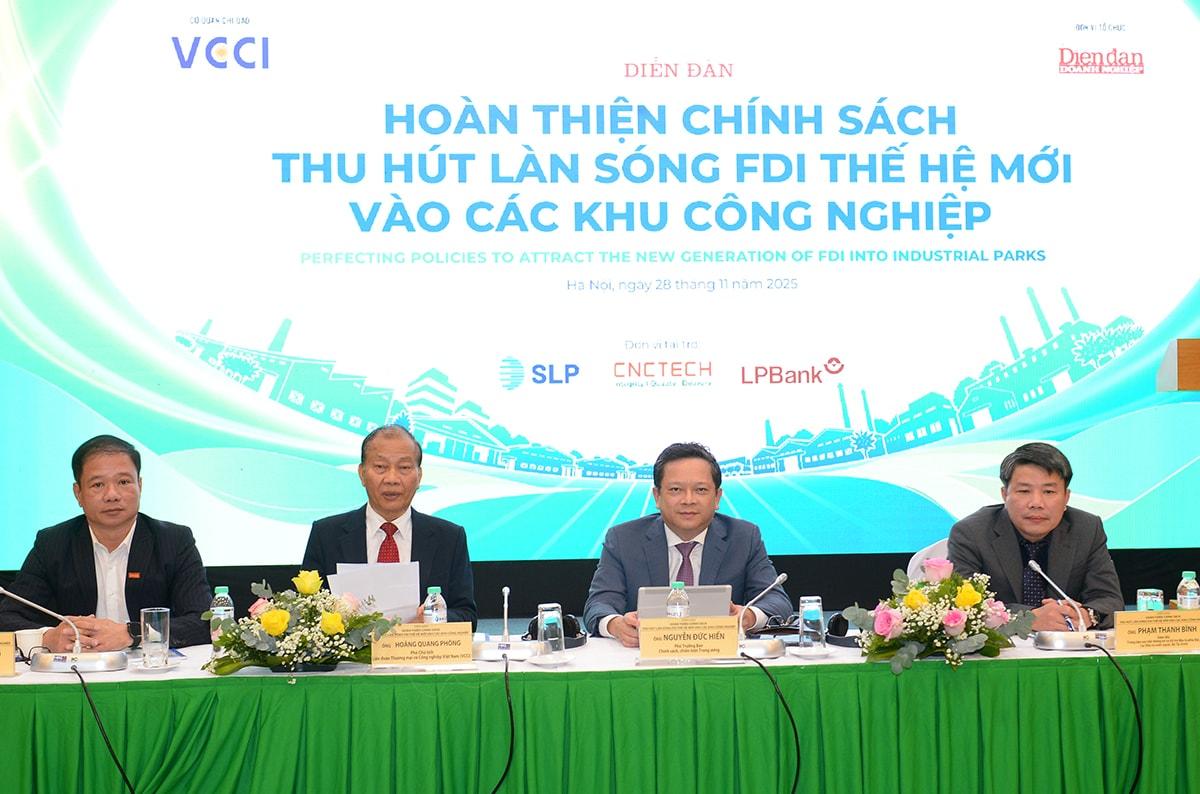 Diễn đàn “Hoàn thiện chính sách thu hút làn sóng FDI thế hệ mới vào các khu công nghiệp”