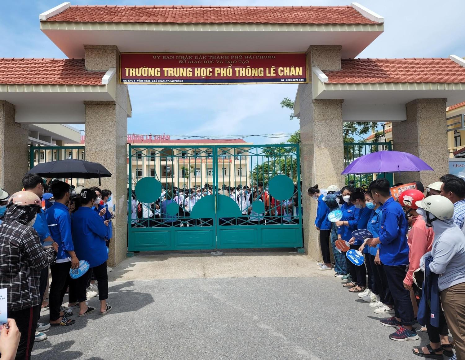 Hải Phòng: đề thi vào 10 vừa sức, thí sinh phấn khởi mong "đầu xuôi đuôi lọt"