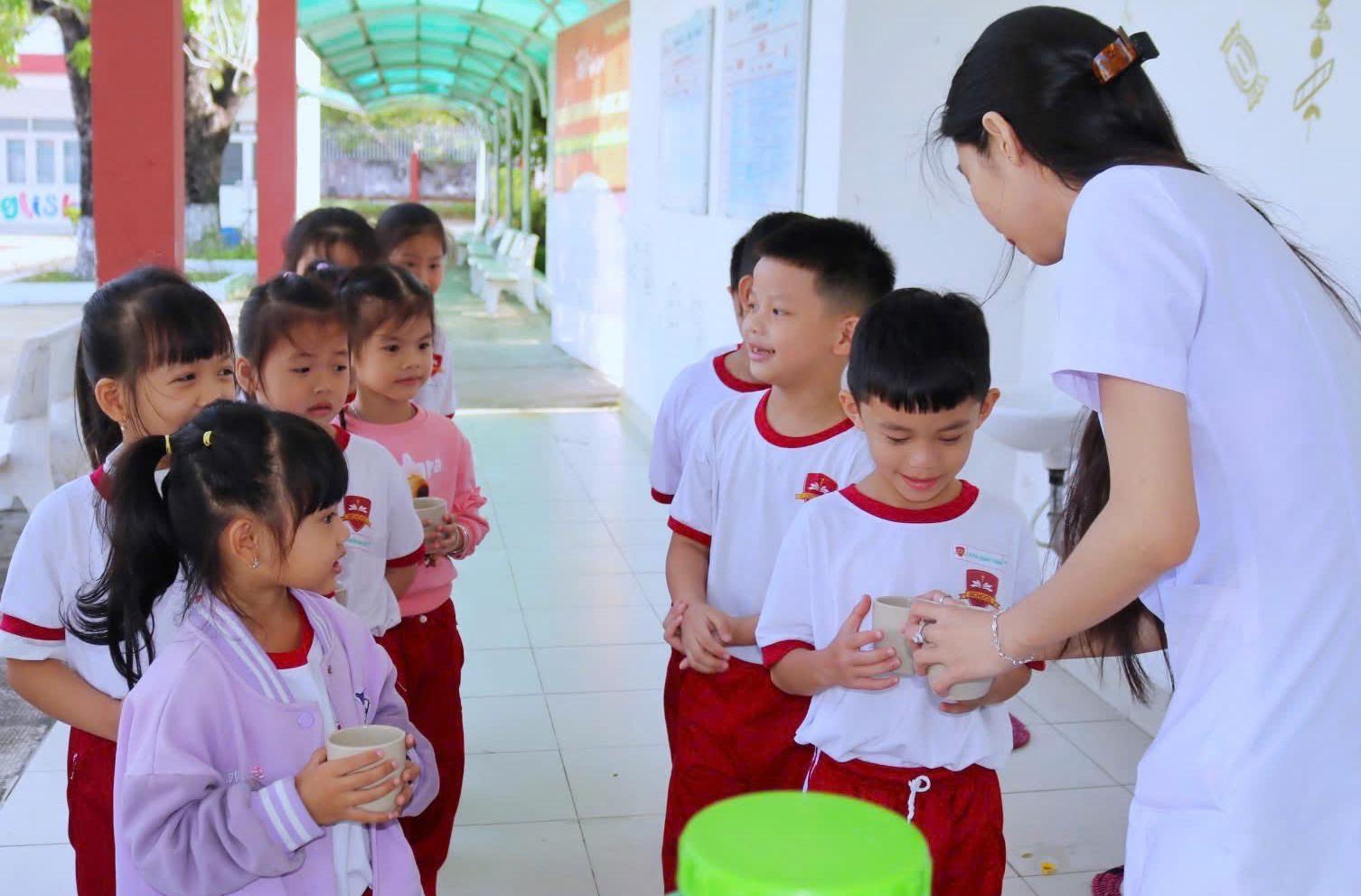 Chăm sóc sức khỏe học đường